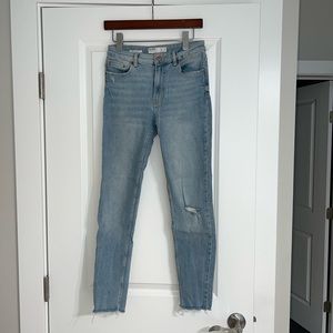 Mid rise light blue denim skinny jeans